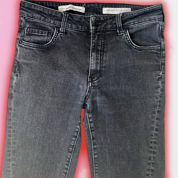 Pilcro Black Weathered ‘High-Rise Flare Jeans’ With Raw Hem Size 27 - Picture 11 of 16